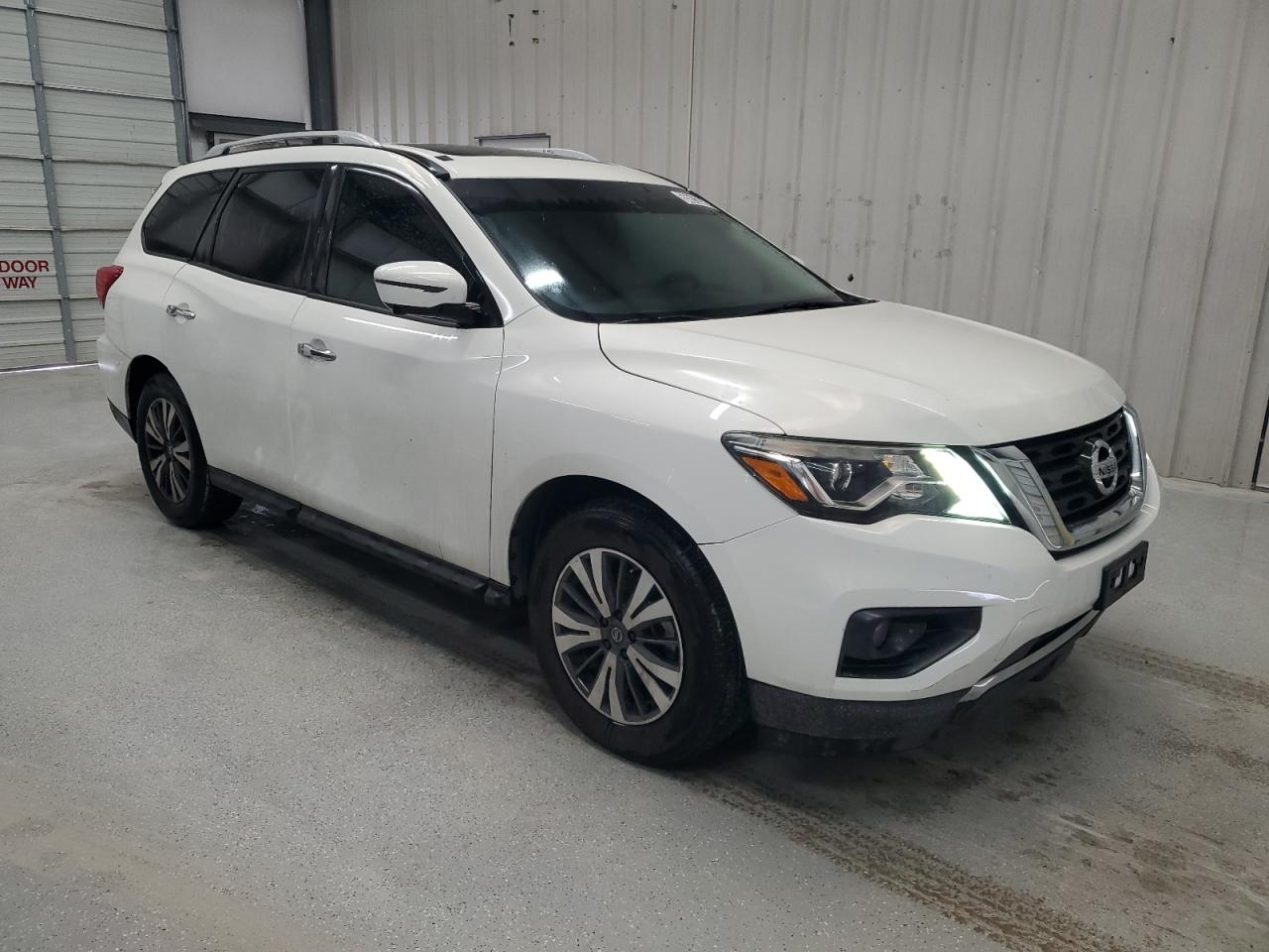 5N1DR2MN6HC652488 2017 Nissan Pathfinder S