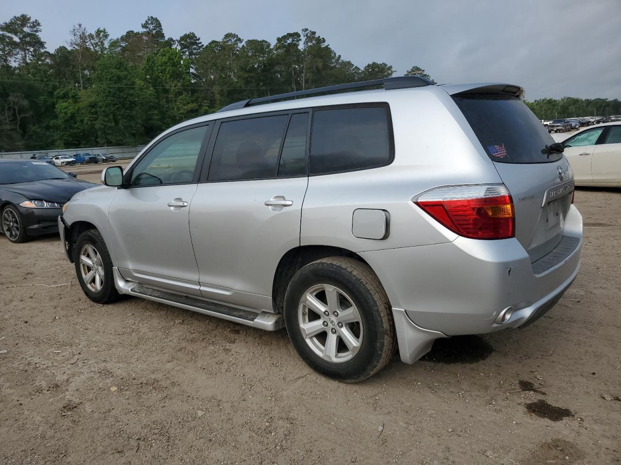 5TDKK3EH4AS020737 2010 Toyota Highlander Se