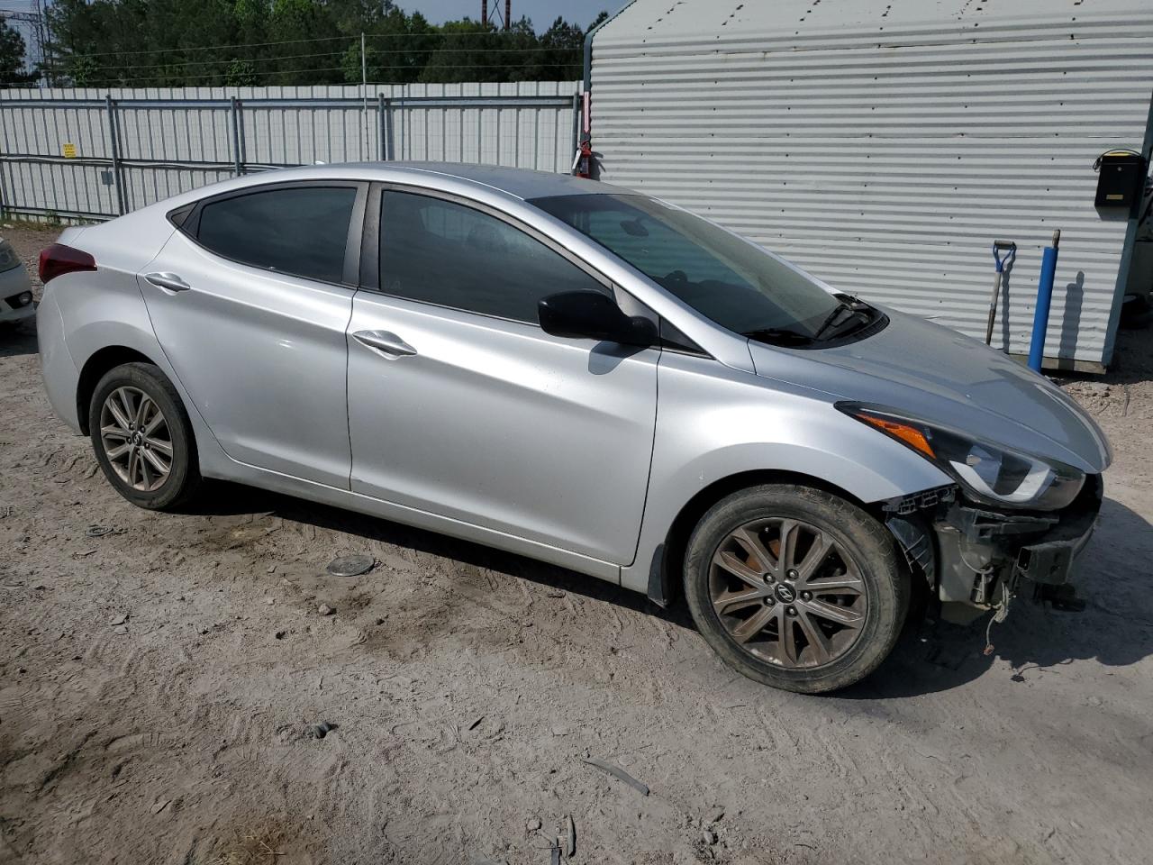 5NPDH4AE2GH679374 2016 Hyundai Elantra Se