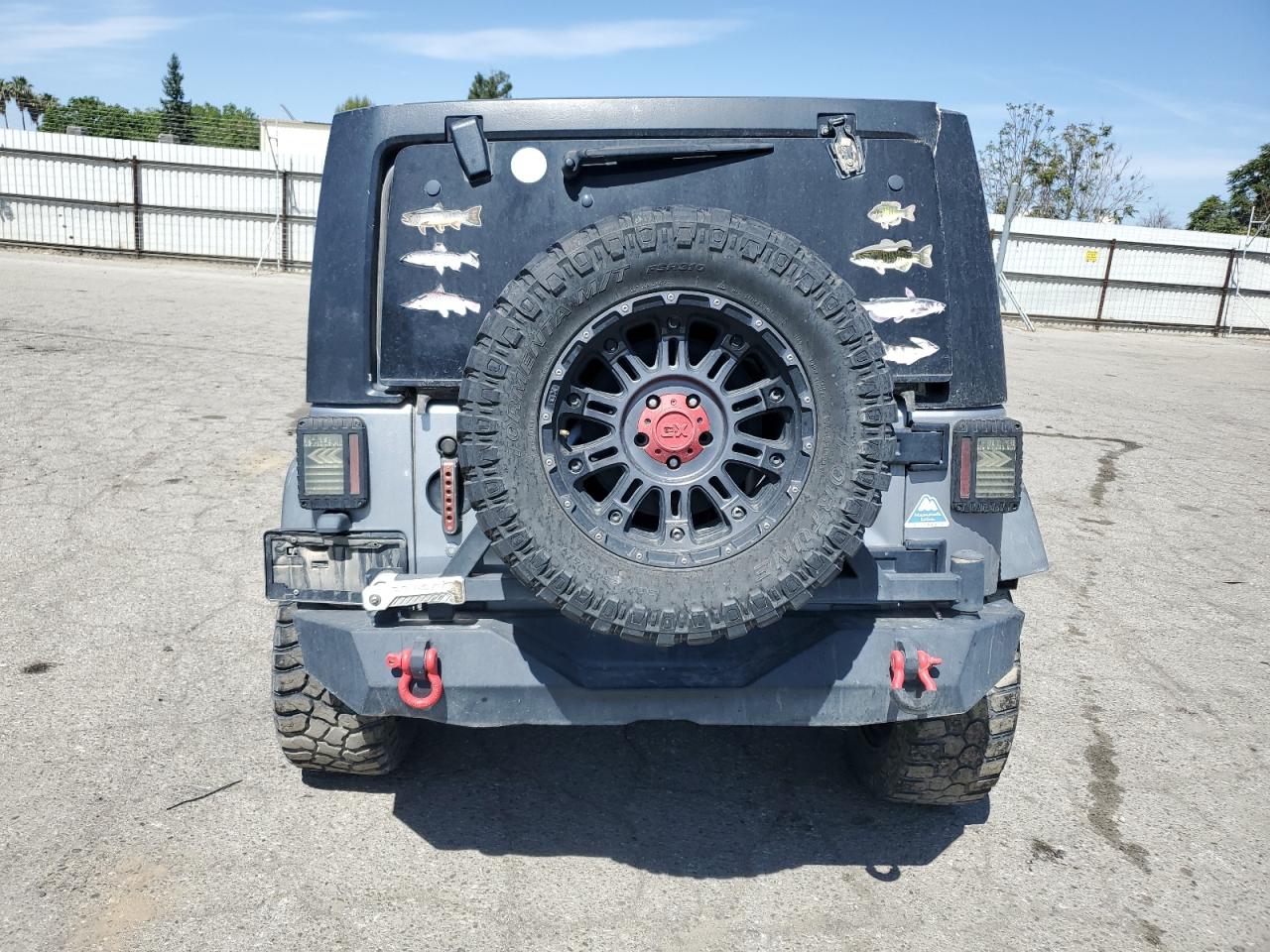 1C4BJWDG9GL267582 2016 Jeep Wrangler Unlimited Sport