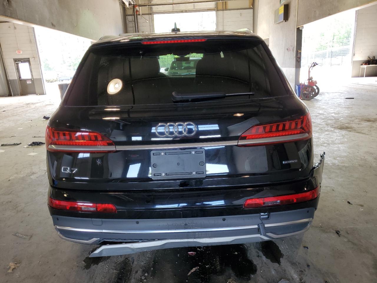 WA1AXAF70MD038282 2021 Audi Q7 Premium