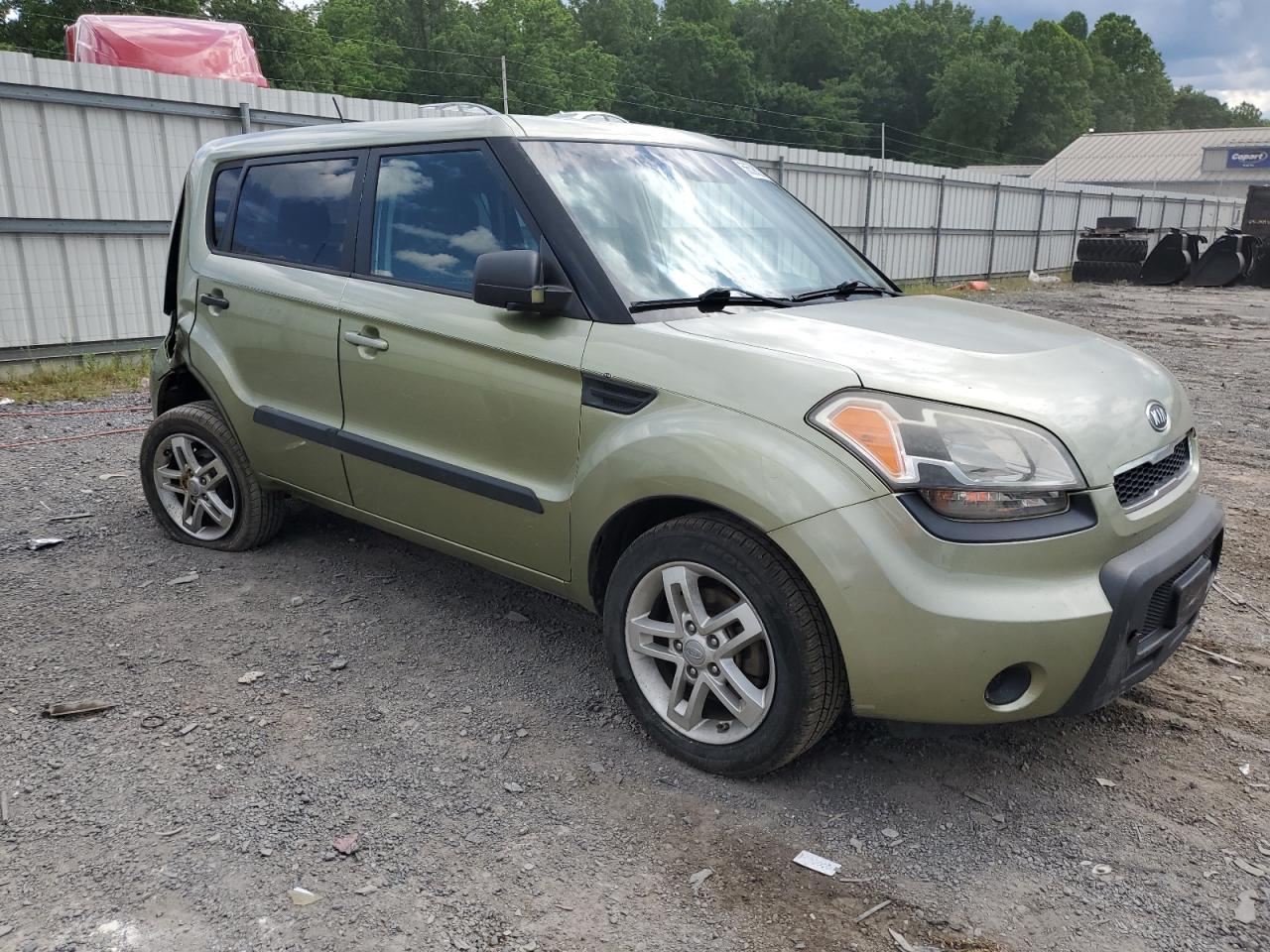 KNDJT2A25B7310842 2011 Kia Soul +