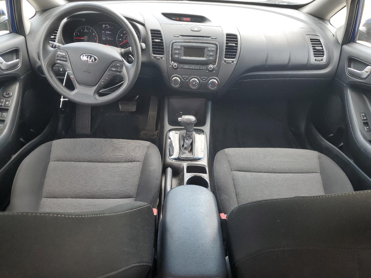 3KPFK4A75JE177305 2018 Kia Forte Lx