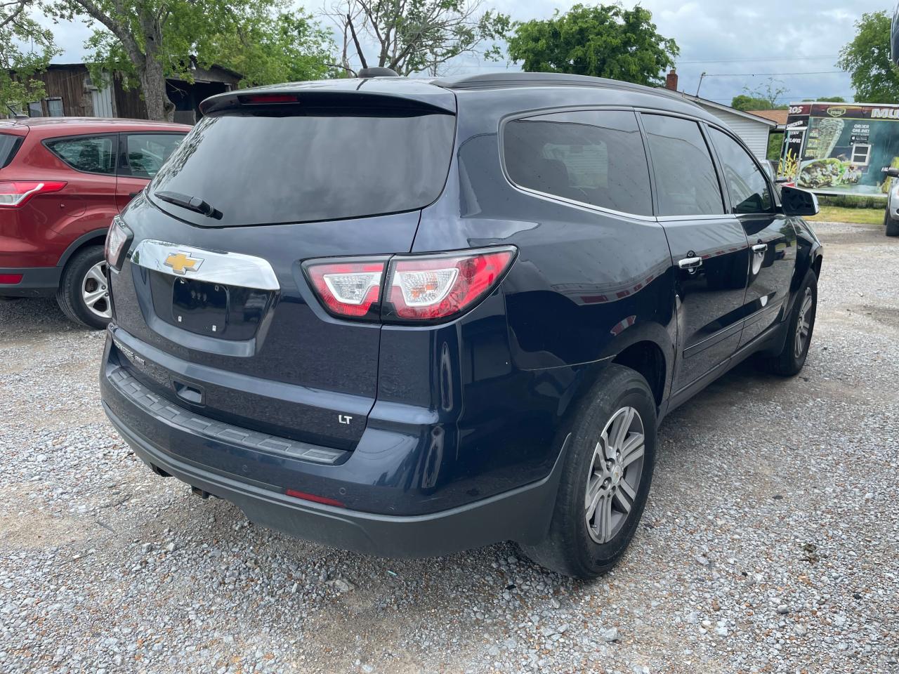 1GNKVHKD5HJ145427 2017 Chevrolet Traverse Lt