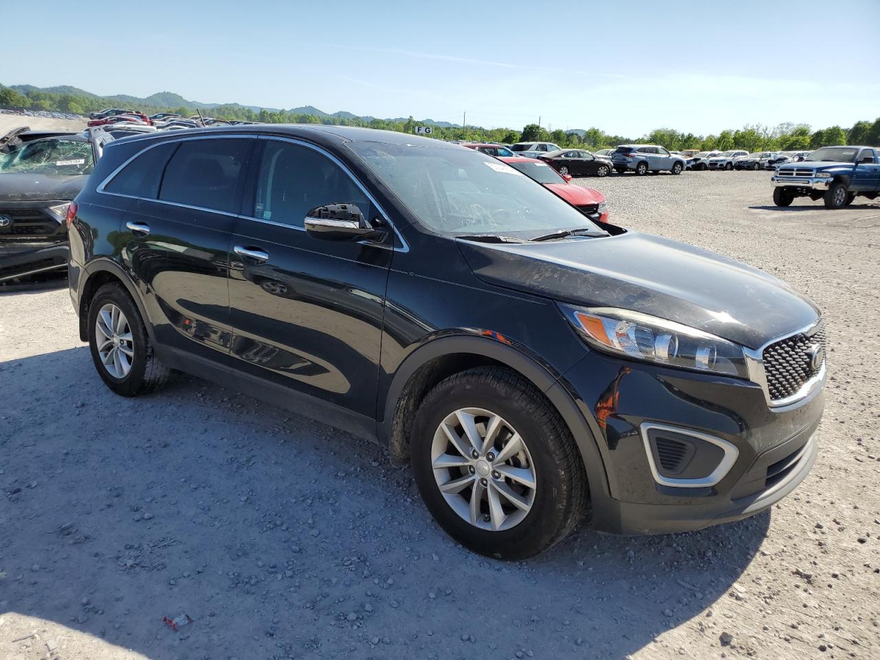 5XYPG4A32JG431459 2018 Kia Sorento Lx