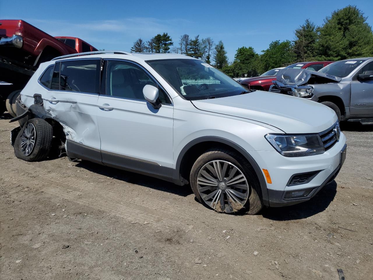 3VV2B7AX6KM018897 2019 Volkswagen Tiguan Se