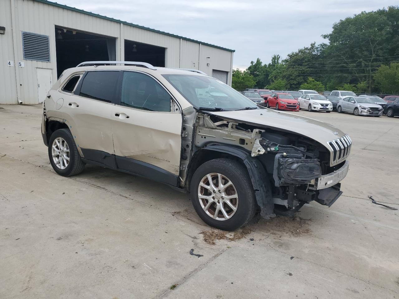 2015 Jeep Cherokee Latitude vin: 1C4PJMCB6FW664258