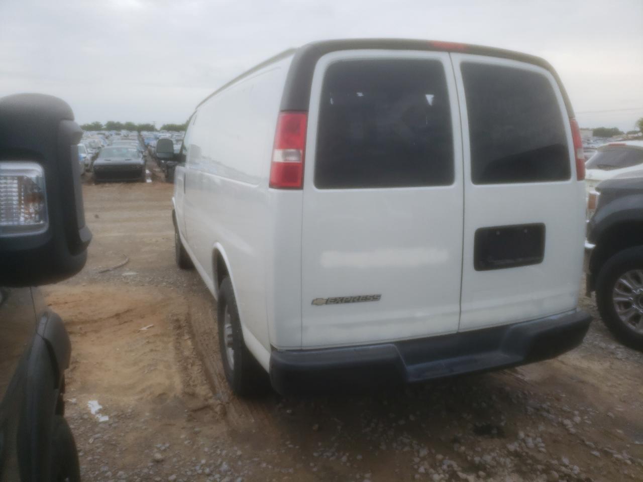 1GCWGAFP1K1170008 2019 Chevrolet Express G2500