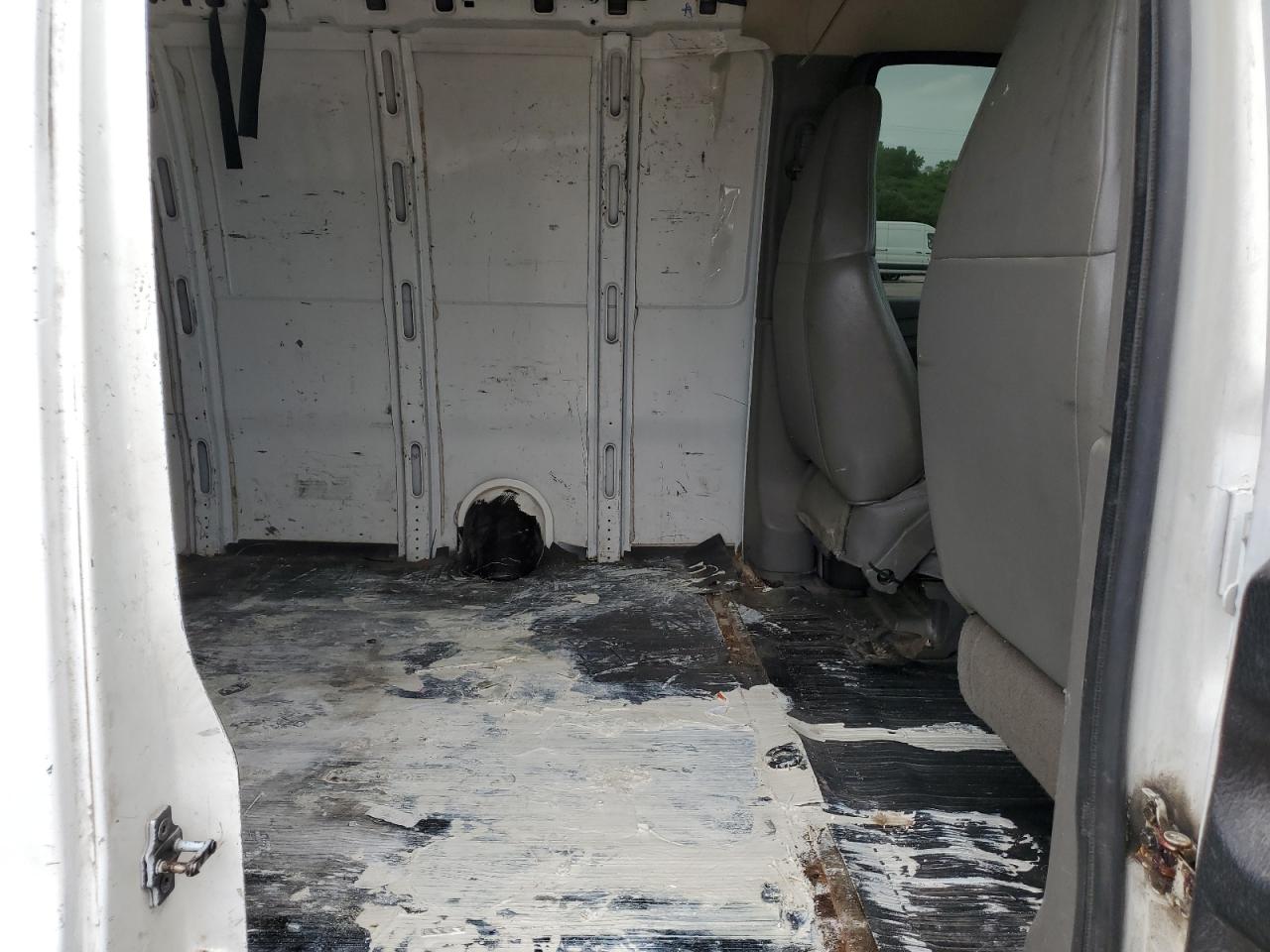 1GCFG25T931166665 2003 Chevrolet Express G2500