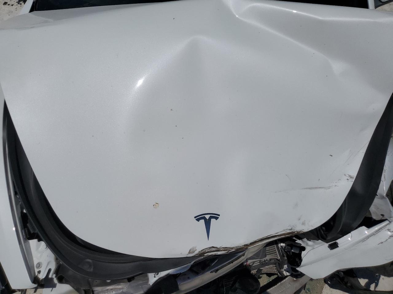 2018 Tesla Model 3 vin: 5YJ3E1EB4JF088844