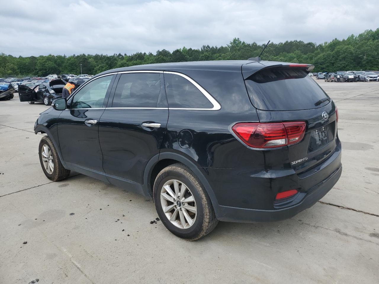 2019 Kia Sorento L vin: 5XYPG4A35KG521156