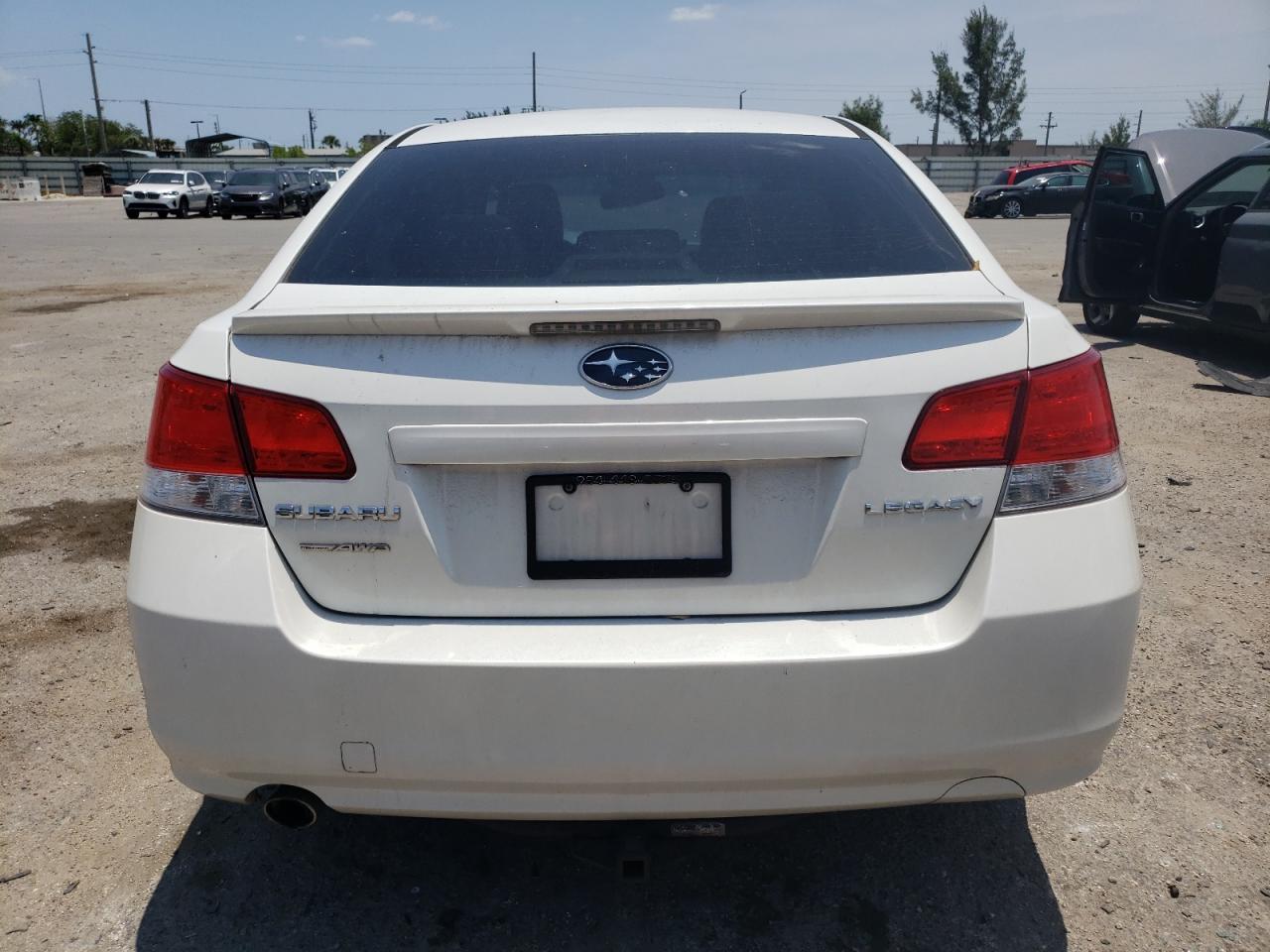 4S3BMCC68D3037882 2013 Subaru Legacy 2.5I Premium