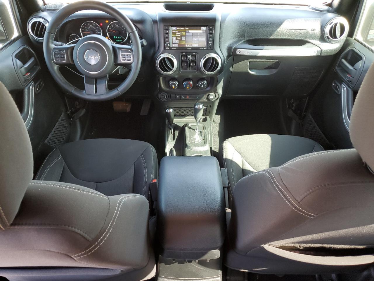 1C4BJWEG5HL684259 2017 Jeep Wrangler Unlimited Sahara