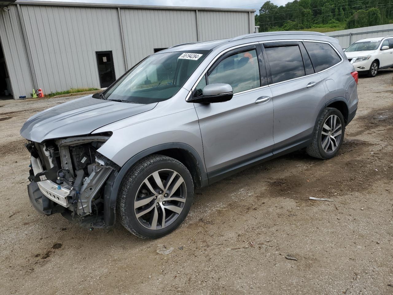 5FNYF5H98HB017823 2017 Honda Pilot Touring