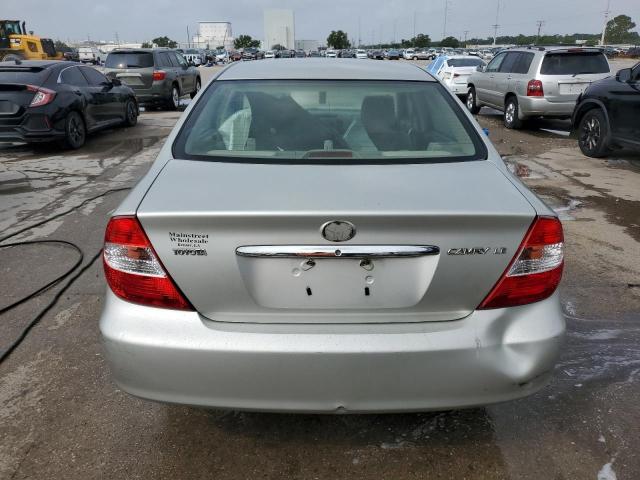 2002 Toyota Camry Le VIN: JTDBE32K620111794 Lot: 55129214