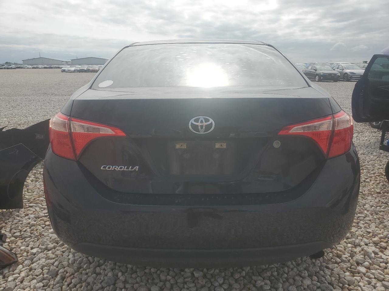 5YFBURHE5HP601018 2017 Toyota Corolla L