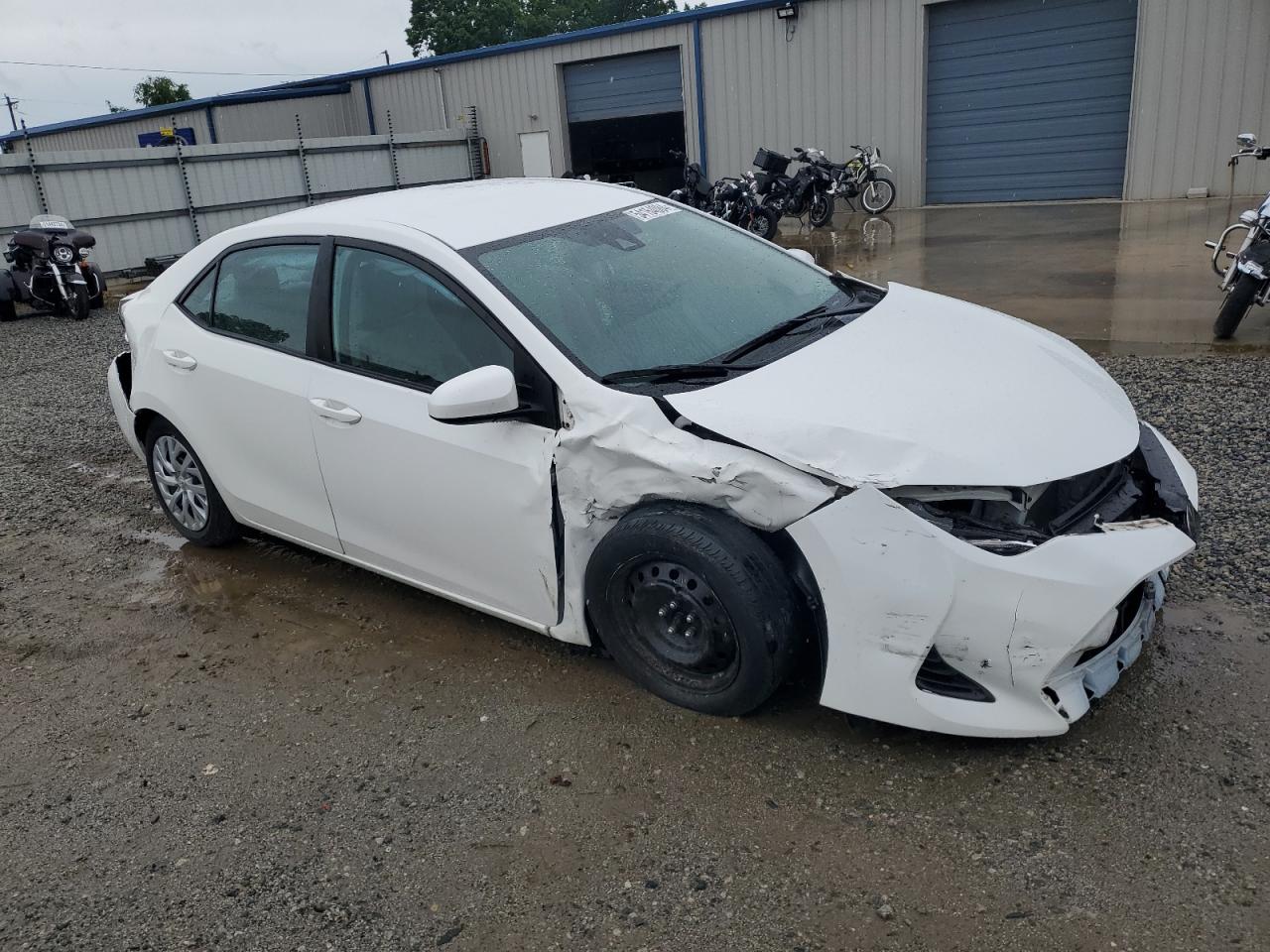 5YFBURHE2KP945588 2019 Toyota Corolla L