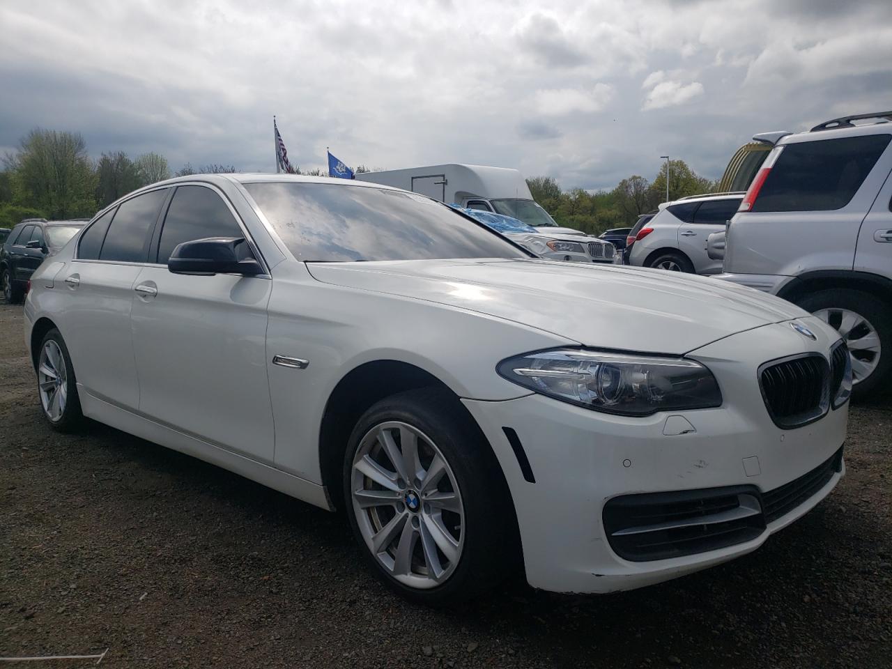 2014 BMW 528 Xi vin: WBA5A7C56ED613000