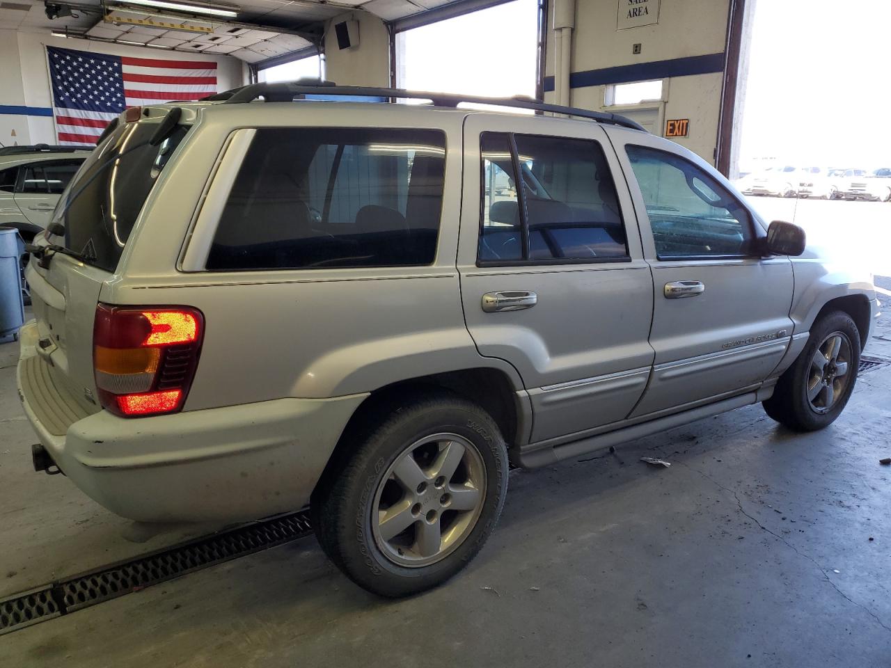 1J8GW68J34C418420 2004 Jeep Grand Cherokee Overland