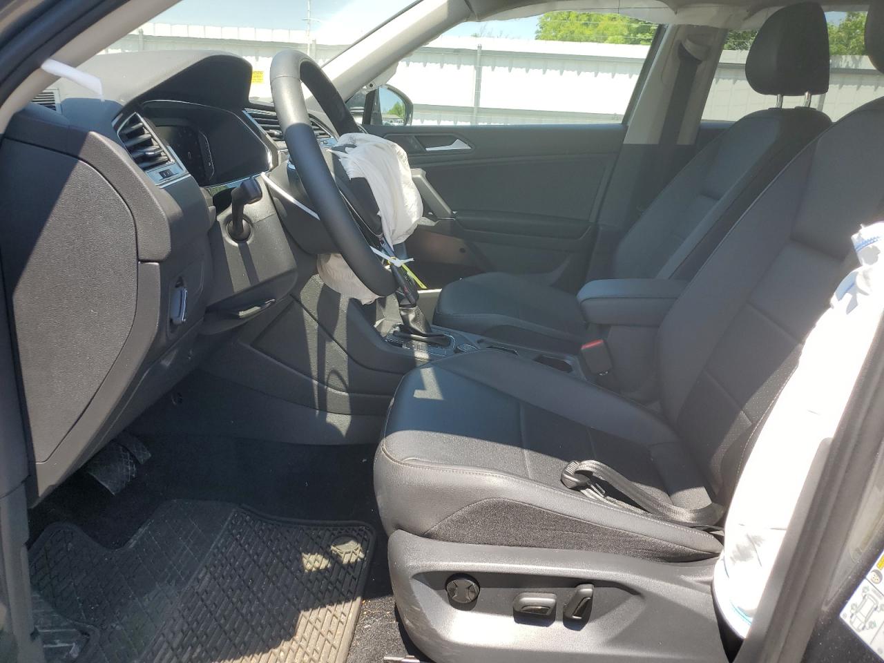 3VV2B7AX9LM104058 2020 Volkswagen Tiguan Se