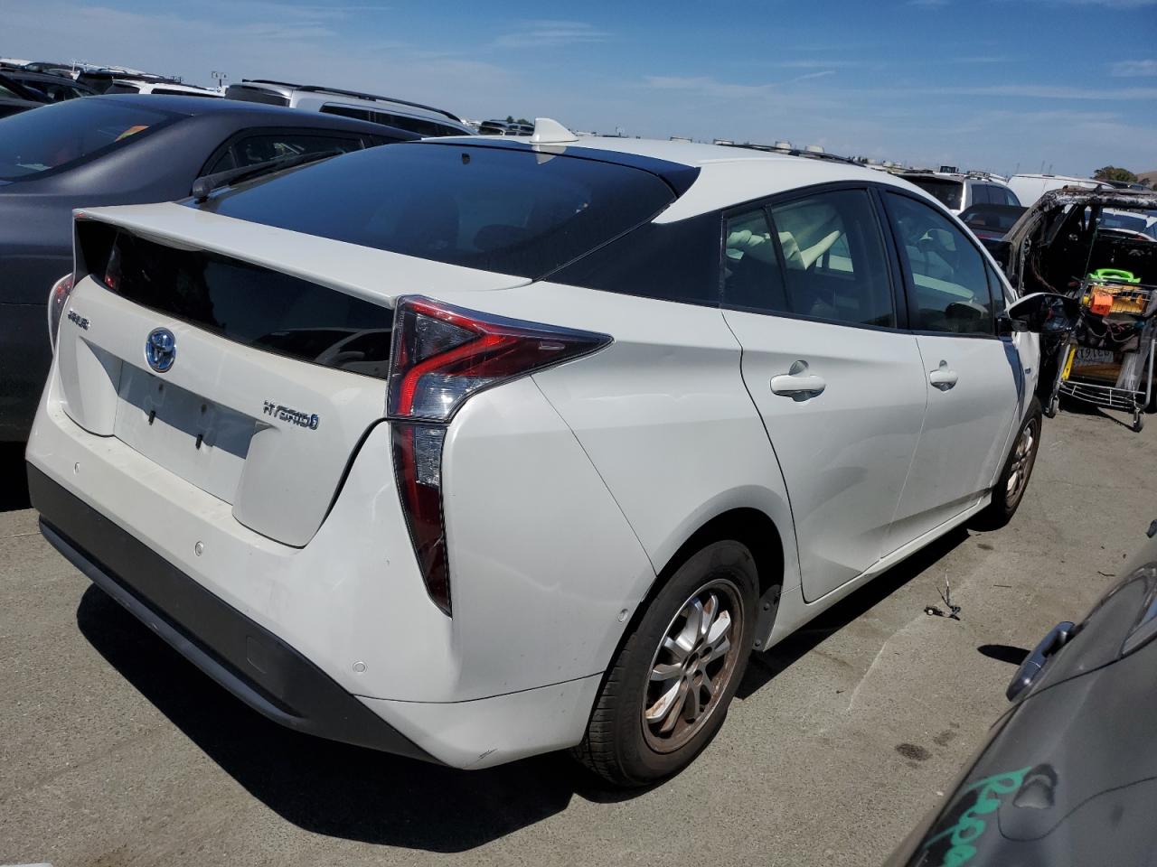 JTDKBRFUXH3041568 2017 Toyota Prius