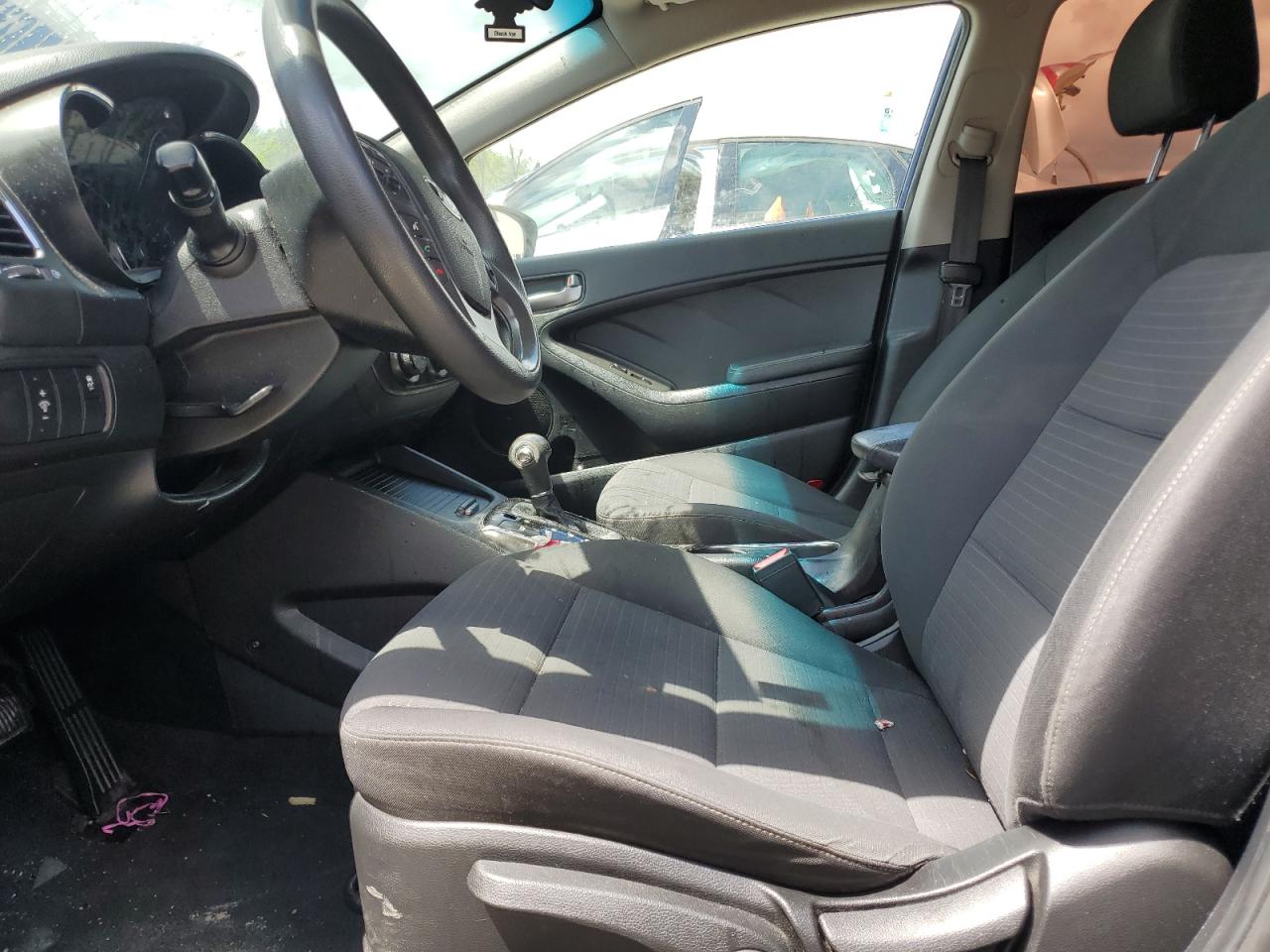 3KPFL4A72HE100379 2017 Kia Forte Lx