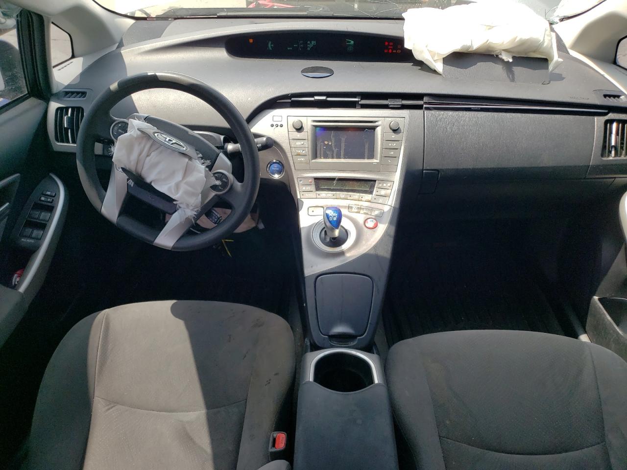 JTDKN3DU2F1921678 2015 Toyota Prius