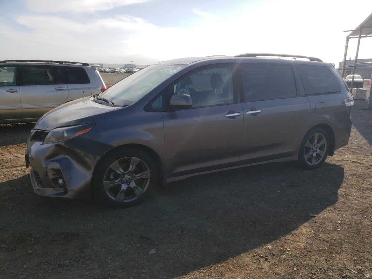 5TDXZ3DC2LS036204 2020 Toyota Sienna Se