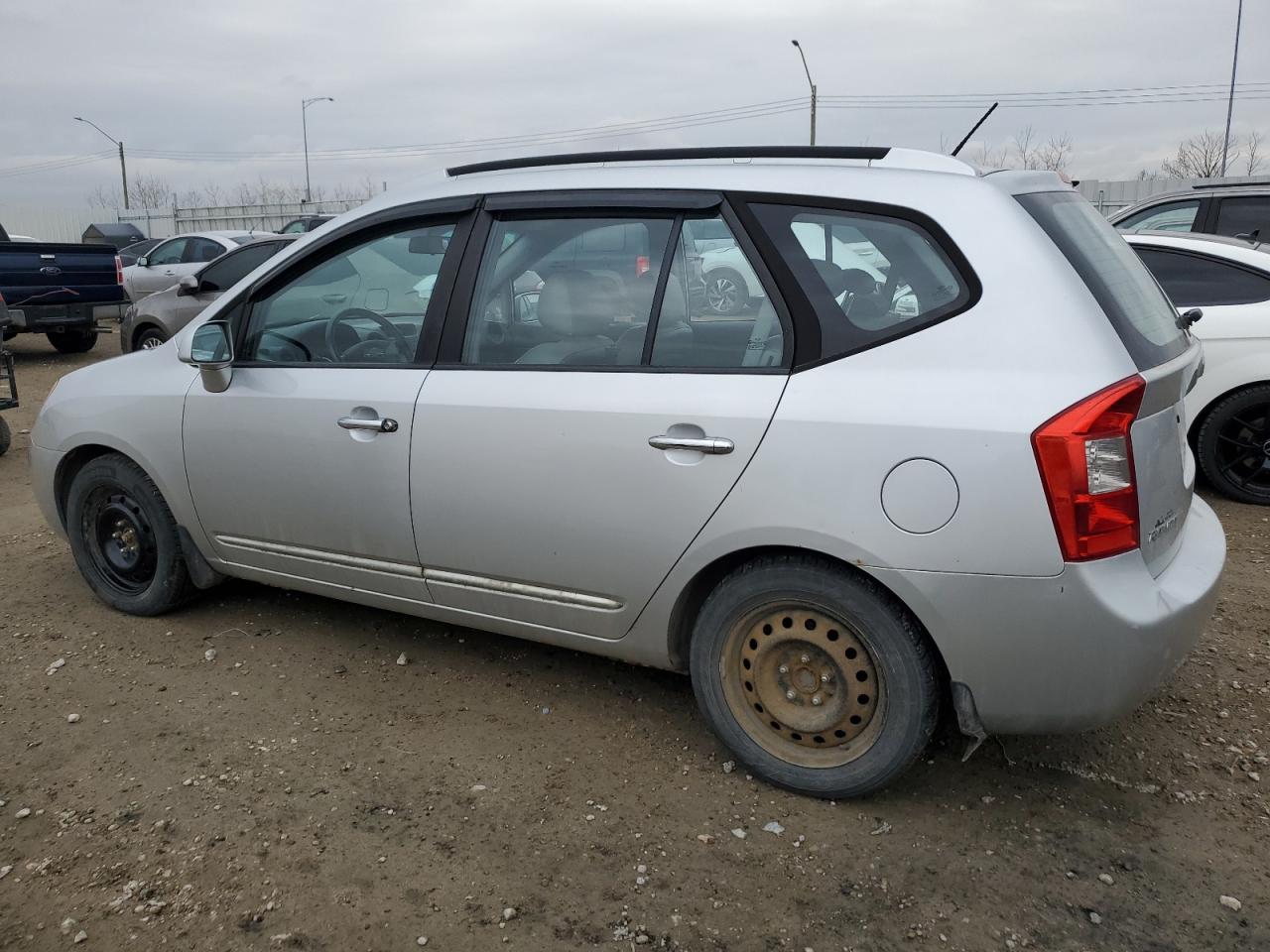 KNAFG525077109441 2007 Kia Rondo Base