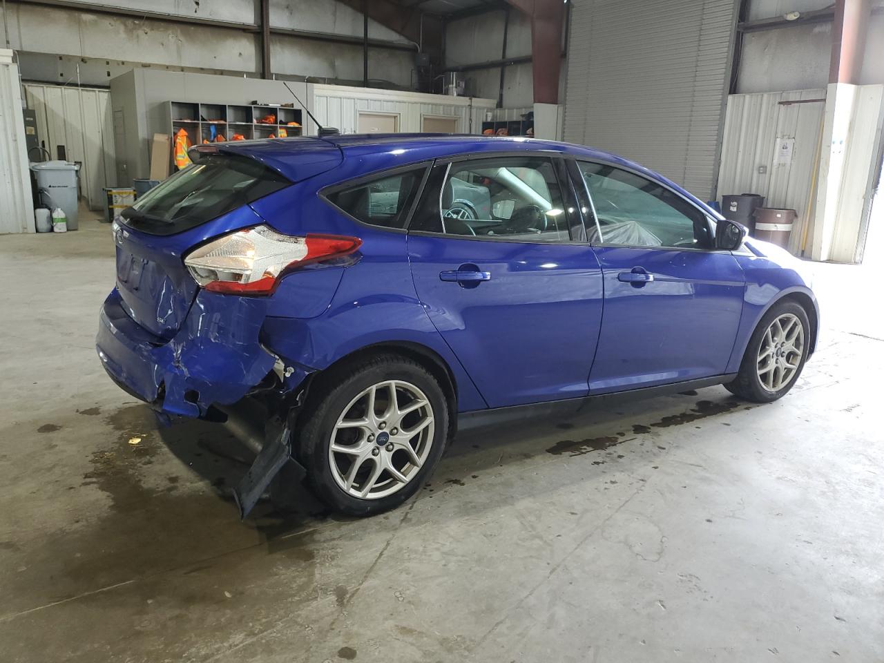 2015 Ford Focus Se vin: 1FADP3K20FL338007