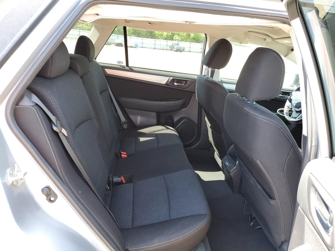 4S4BSAHC8J3221087 2018 Subaru Outback 2.5I Premium