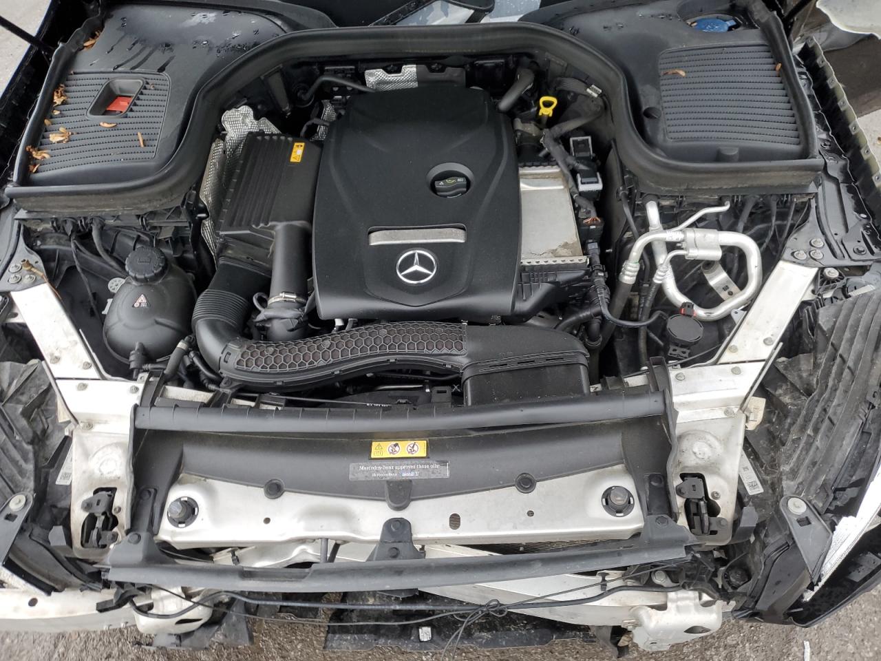 WDC0G4KB5KF570300 2019 Mercedes-Benz Glc 300 4Matic