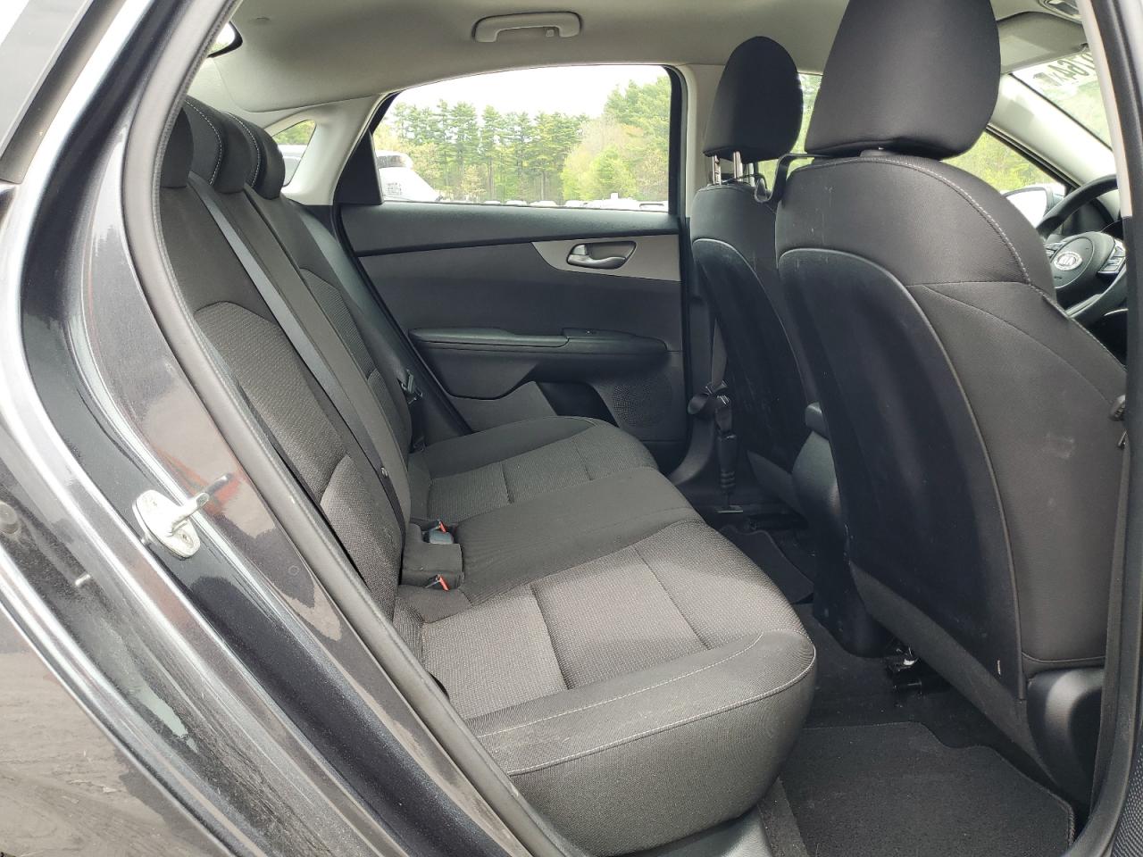 3KPF24AD4KE019982 2019 Kia Forte Fe