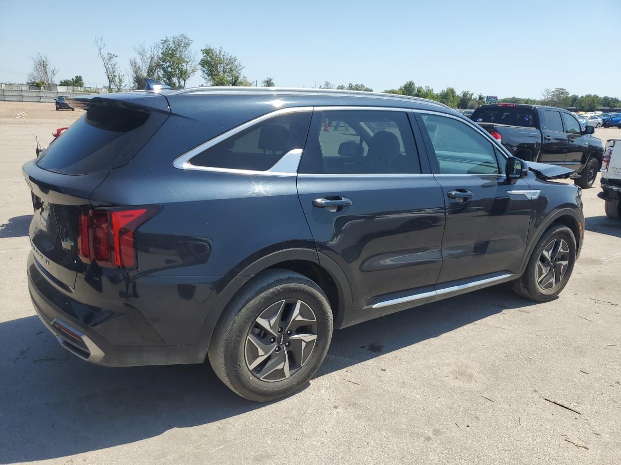 2022 Kia Sorento S vin: KNDRG4LG7N5090034