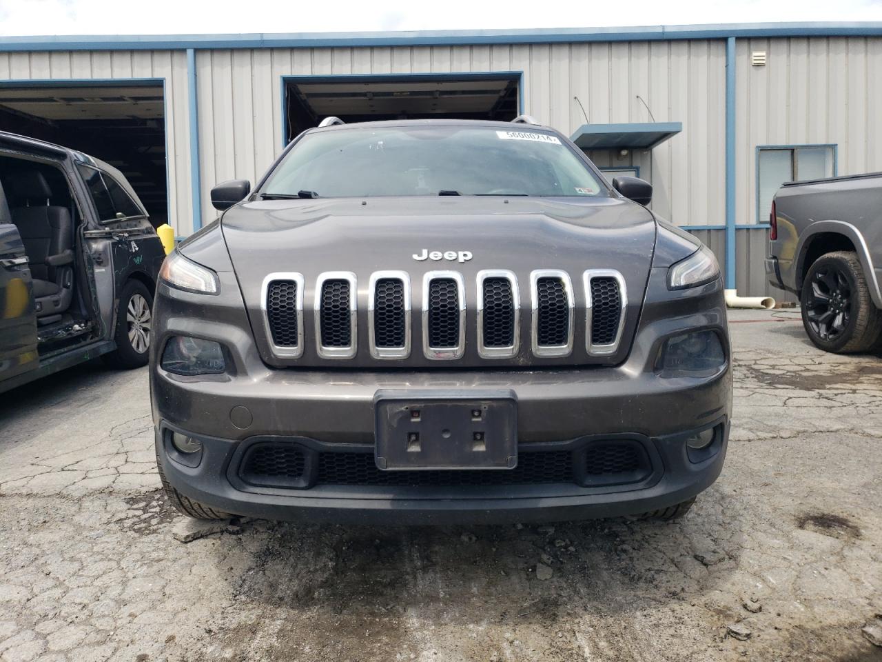 2014 Jeep Cherokee Latitude vin: 1C4PJMCB9EW183662