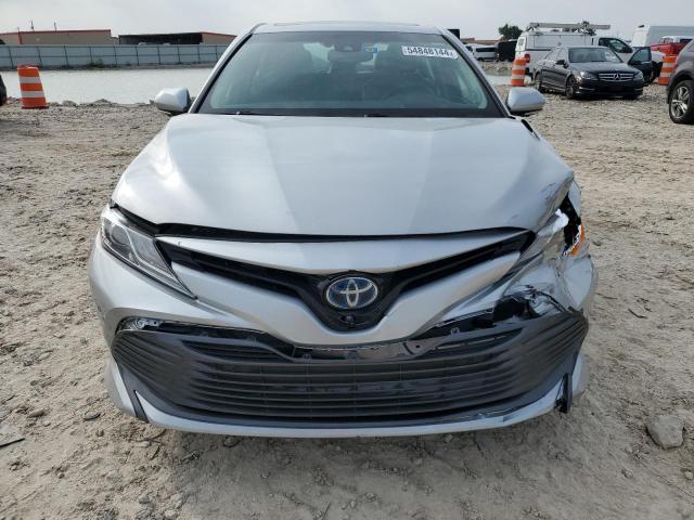 VIN 4T1B21HK7JU008665 2018 Toyota Camry, Hybrid no.5