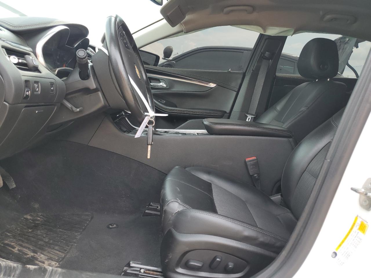 2G1105S36J9129398 2018 Chevrolet Impala Lt