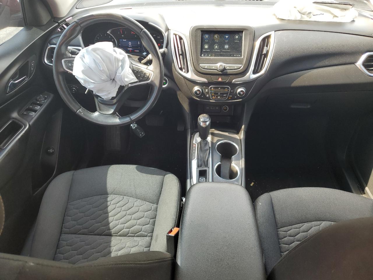 2GNAXUEV1K6287040 2019 Chevrolet Equinox Lt