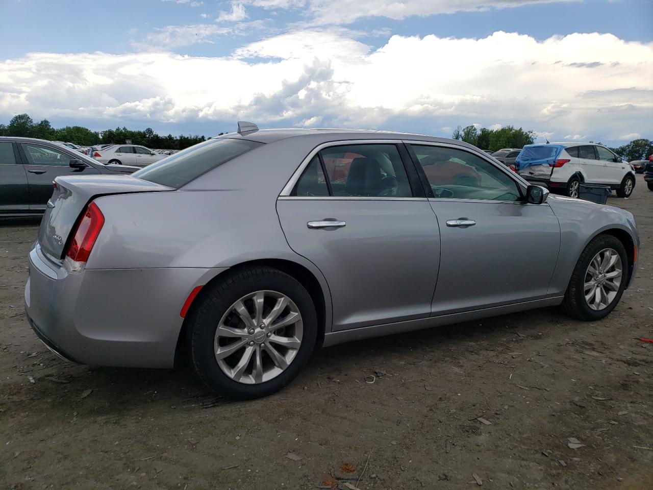 2C3CCAKG8HH565502 2017 Chrysler 300C