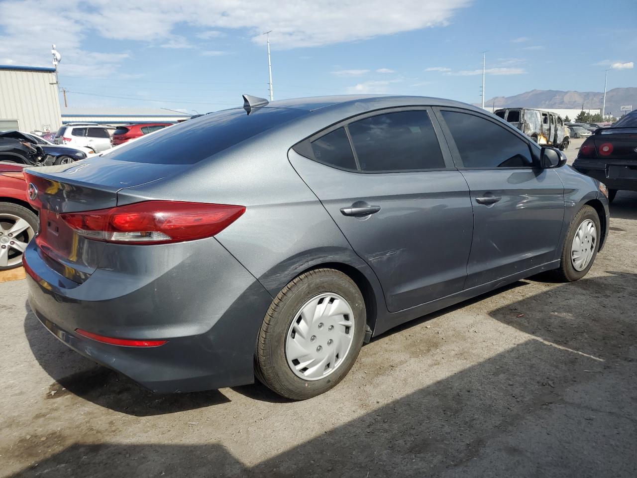 2017 Hyundai Elantra Se vin: KMHD74LF7HU152457