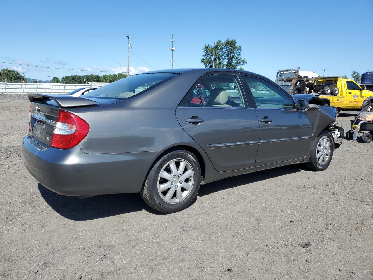 JTDBF30K030121285 2003 Toyota Camry Le