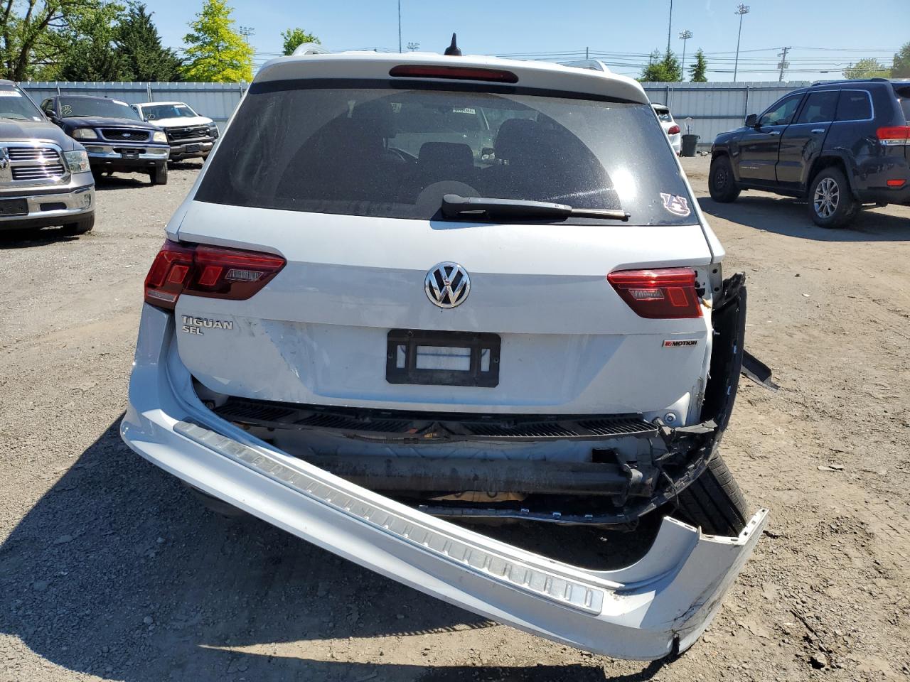 3VV2B7AX6KM018897 2019 Volkswagen Tiguan Se