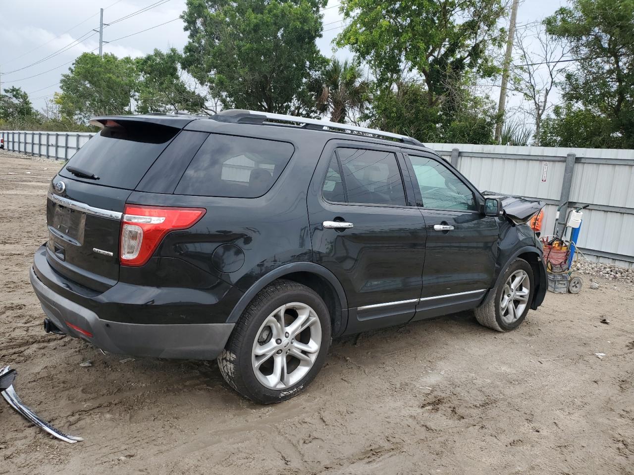 1FM5K7F84FGB90807 2015 Ford Explorer Limited