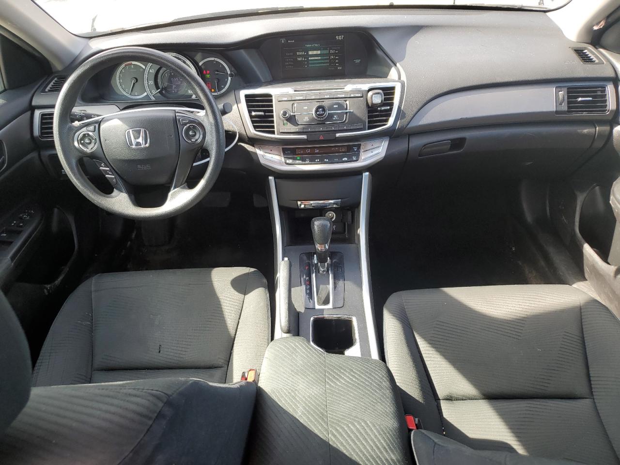 1HGCR2F32FA186628 2015 Honda Accord Lx