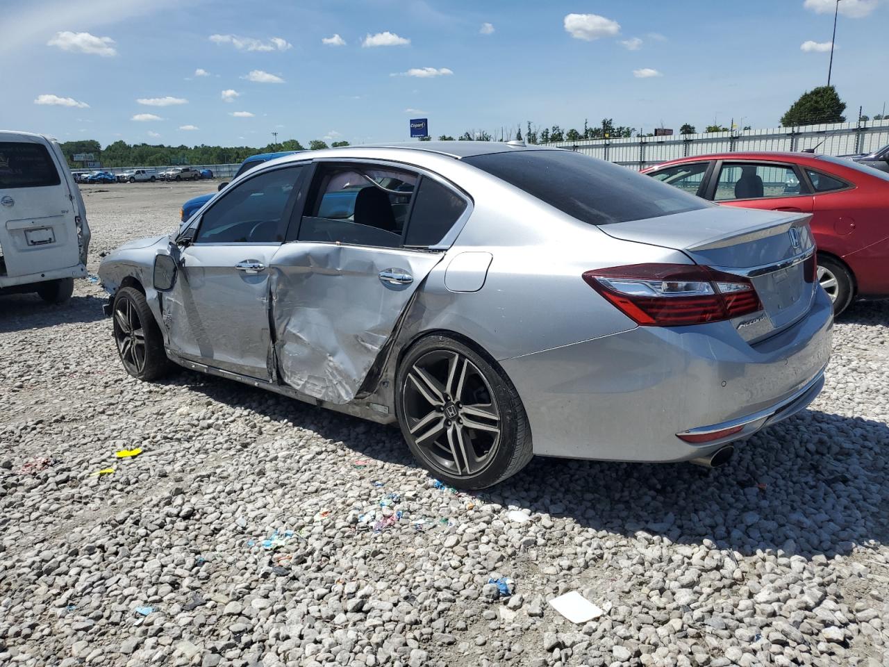 1HGCR3F91HA012305 2017 Honda Accord Touring