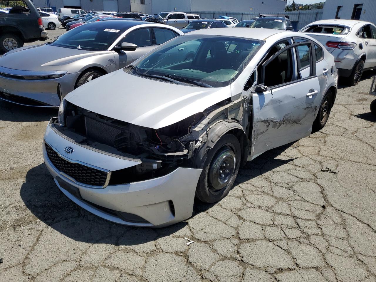 3KPFK4A74JE211444 2018 Kia Forte Lx