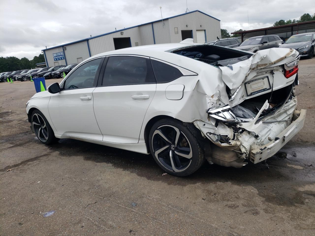 1HGCV1F32JA141218 2018 Honda Accord Sport