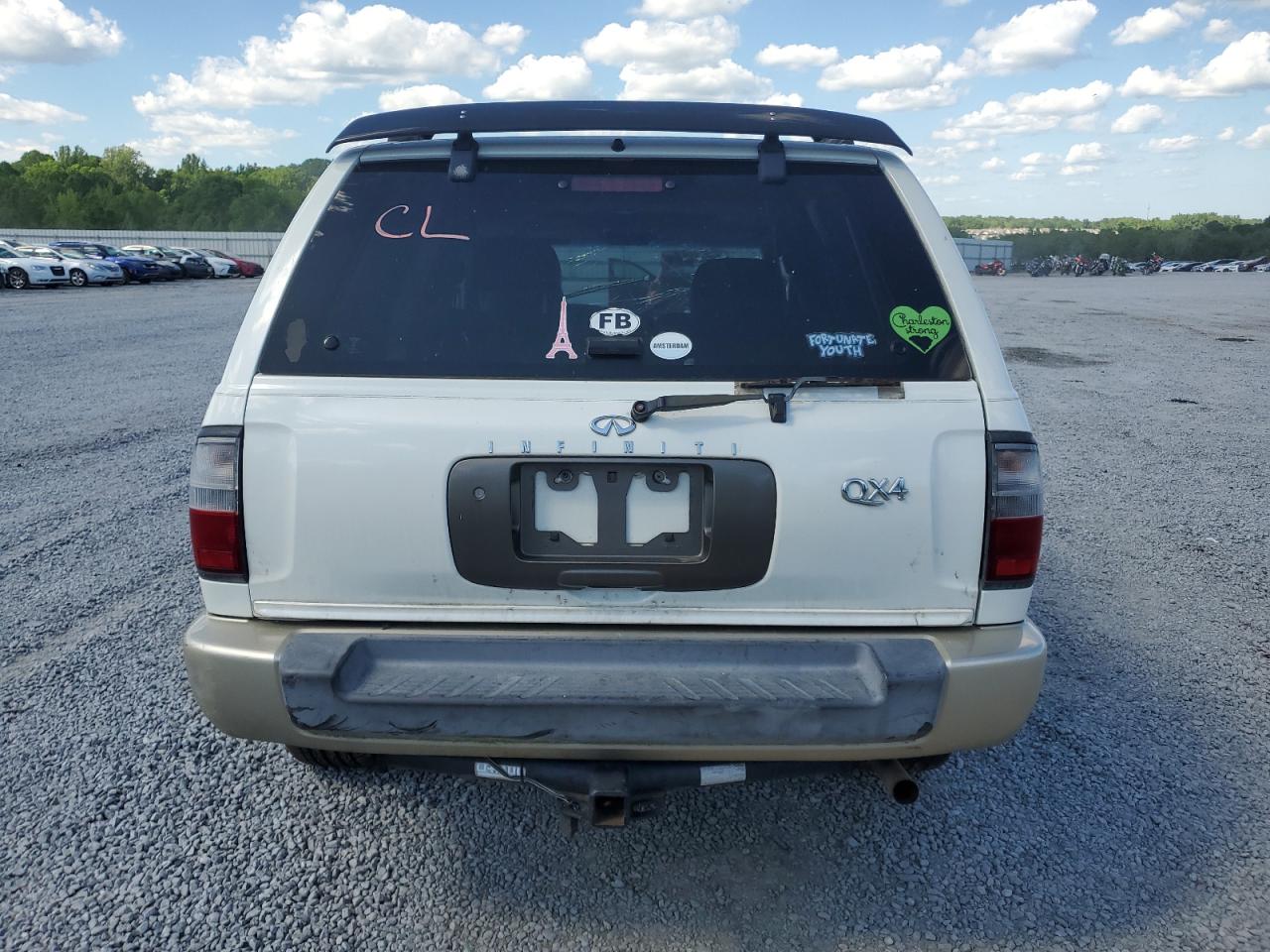 JNRAR07Y2YW084627 2000 Infiniti Qx4