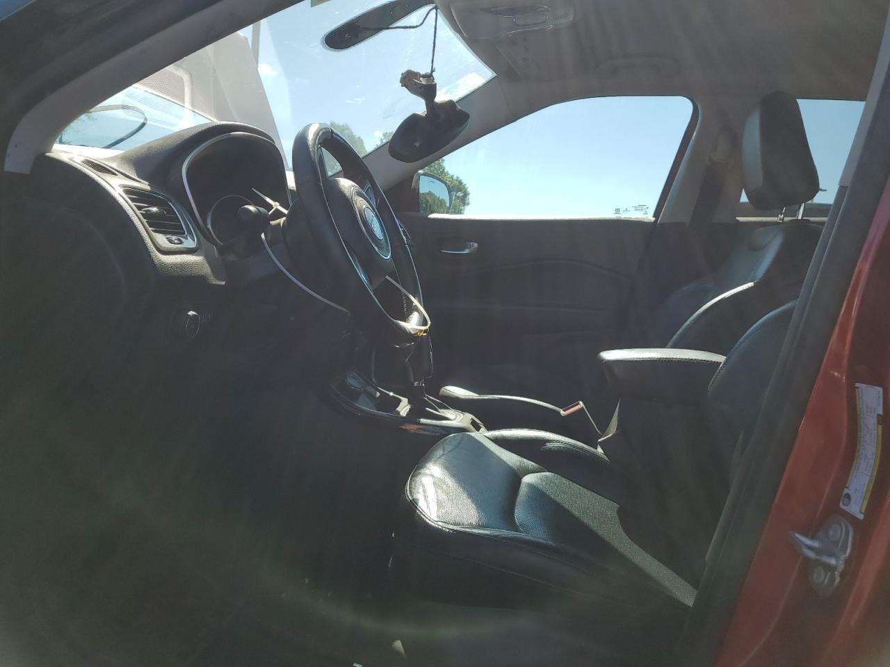 3C4NJDCB5JT175176 2018 Jeep Compass Limited