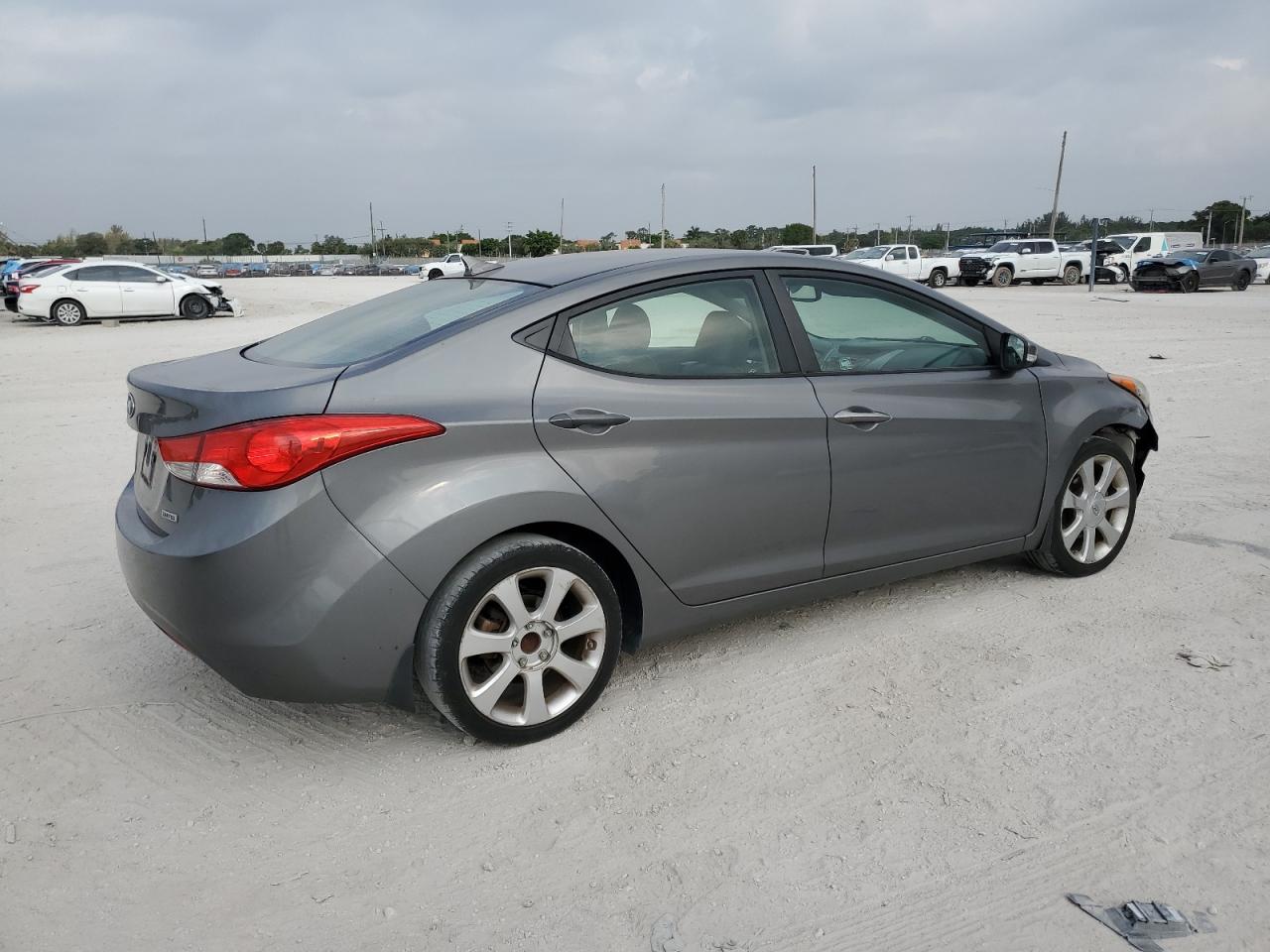 5NPDH4AE1DH281410 2013 Hyundai Elantra Gls